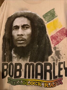 Vintage Y2K Bob Marley Dreadlock Rasta Graphic Tee - Beige with Rasta Accents